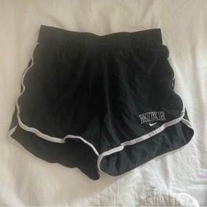nike shorts black